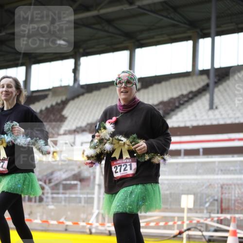 07.12.2025 - St. Pauli X-Mass-Run No. 15 Patografie http://msf.ph/oto/9366812 07.12.2025 10:59:16 Ziel 242, 2503, 2719, 2720, 2721, 2727, 2772 meine-sportfotos.de