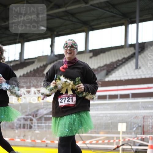 07.12.2025 - St. Pauli X-Mass-Run No. 15 Patografie http://msf.ph/oto/9366814 07.12.2025 10:59:16 Ziel 242, 2503, 2719, 2720, 2721, 2727, 2772 meine-sportfotos.de
