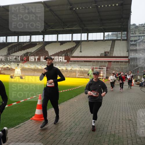 07.12.2025 - St. Pauli X-Mass-Run No. 15 Fabian Wolf http://msf.ph/oto/9366820 07.12.2025 10:21:25 Ziel 149, 270, 1326, 2173, 2927, 3062, 3091, 3384, 3540, 3541, 3848, 3849, 3984, 3988, 4117 meine-sportfotos.de