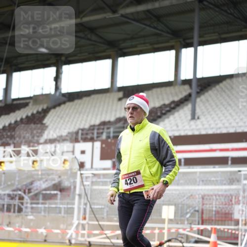 07.12.2025 - St. Pauli X-Mass-Run No. 15 Patografie http://msf.ph/oto/9366828 07.12.2025 10:59:32 Ziel 301, 306, 420, 1826, 4128 meine-sportfotos.de