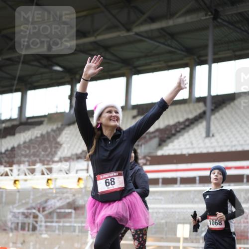 07.12.2025 - St. Pauli X-Mass-Run No. 15 Patografie http://msf.ph/oto/9366928 07.12.2025 11:00:49 Ziel 68, 135, 492, 1065, 1068, 1660, 3349, 3353 meine-sportfotos.de
