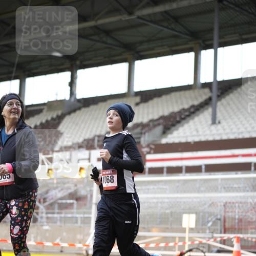 07.12.2025 - St. Pauli X-Mass-Run No. 15 Patografie http://msf.ph/oto/9366931 07.12.2025 11:00:50 Ziel 68, 135, 492, 1065, 1068, 1660, 3349, 3353 meine-sportfotos.de