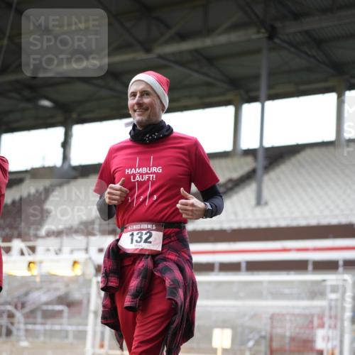 07.12.2025 - St. Pauli X-Mass-Run No. 15 Patografie http://msf.ph/oto/9366953 07.12.2025 11:01:13 Ziel 89, 132, 139, 557, 1705 meine-sportfotos.de