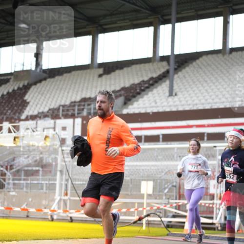 07.12.2025 - St. Pauli X-Mass-Run No. 15 Patografie http://msf.ph/oto/9366961 07.12.2025 11:01:18 Ziel 89, 132, 139, 557, 766, 770, 771, 1300, 1367, 1615, 2251, 2252 meine-sportfotos.de