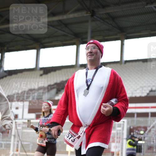 07.12.2025 - St. Pauli X-Mass-Run No. 15 Patografie http://msf.ph/oto/9367015 07.12.2025 11:01:53 Ziel 837, 838, 842, 851, 1067, 1637, 1640, 2576 meine-sportfotos.de