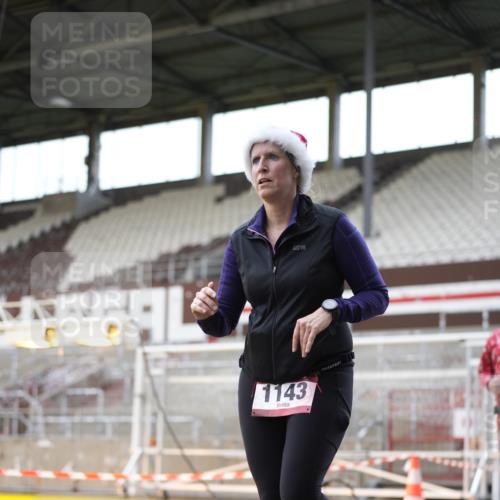 07.12.2025 - St. Pauli X-Mass-Run No. 15 Patografie http://msf.ph/oto/9367027 07.12.2025 11:02:03 Ziel 95, 193, 314, 317, 837, 838, 842, 847, 851, 1143, 1416, 1611, 2329, 2576 meine-sportfotos.de
