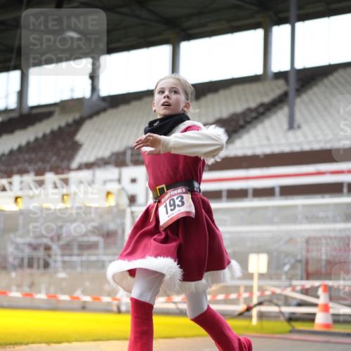 07.12.2025 - St. Pauli X-Mass-Run No. 15 Patografie http://msf.ph/oto/9367034 07.12.2025 11:02:06 Ziel 95, 193, 314, 317, 837, 838, 842, 847, 851, 1143, 1416, 1611, 2329, 2576 meine-sportfotos.de