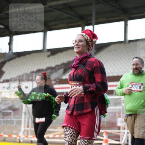07.12.2025 - St. Pauli X-Mass-Run No. 15 Patografie http://msf.ph/oto/9367038 07.12.2025 11:02:08 Ziel 95, 193, 314, 317, 838, 842, 847, 1143, 1416, 1611, 2329, 2519, 2520 meine-sportfotos.de