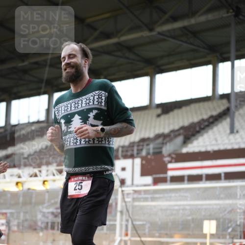 07.12.2025 - St. Pauli X-Mass-Run No. 15 Patografie http://msf.ph/oto/9367074 07.12.2025 11:02:28 Ziel 20, 25, 542, 547, 746, 747, 749, 751, 2520 meine-sportfotos.de