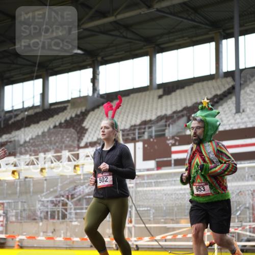 07.12.2025 - St. Pauli X-Mass-Run No. 15 Patografie http://msf.ph/oto/9367107 07.12.2025 11:02:49 Ziel 151, 160, 502, 574, 599, 602, 612, 875, 880, 953, 997, 1063, 1102, 4809 meine-sportfotos.de