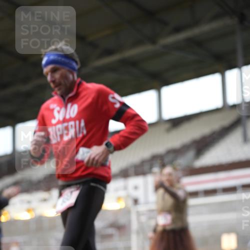 07.12.2025 - St. Pauli X-Mass-Run No. 15 Patografie http://msf.ph/oto/9367116 07.12.2025 11:02:50 Ziel 151, 160, 502, 574, 599, 602, 612, 875, 880, 953, 997, 1063, 1102, 4809 meine-sportfotos.de
