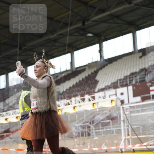 07.12.2025 - St. Pauli X-Mass-Run No. 15 Patografie http://msf.ph/oto/9367120 07.12.2025 11:02:51 Ziel 151, 160, 502, 574, 599, 602, 612, 875, 880, 953, 997, 1063, 1102, 4809 meine-sportfotos.de