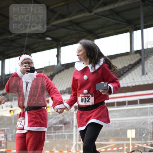 07.12.2025 - St. Pauli X-Mass-Run No. 15 Patografie http://msf.ph/oto/9367124 07.12.2025 11:02:52 Ziel 151, 160, 502, 574, 599, 602, 612, 875, 880, 953, 997, 1102, 4809 meine-sportfotos.de