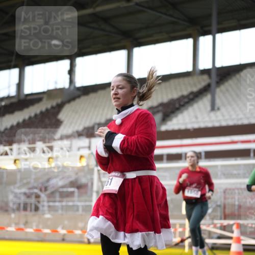 07.12.2025 - St. Pauli X-Mass-Run No. 15 Patografie http://msf.ph/oto/9367161 07.12.2025 11:03:13 Ziel 61, 64, 186, 748, 853, 1139, 1199, 1385, 1644, 1668, 1670, 1850 meine-sportfotos.de
