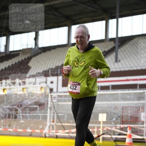 07.12.2025 - St. Pauli X-Mass-Run No. 15 Patografie http://msf.ph/oto/9367225 07.12.2025 11:03:58 Ziel 215, 216, 222, 432, 719, 764, 1853, 1857, 1860 meine-sportfotos.de