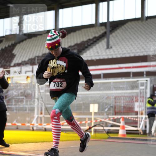 07.12.2025 - St. Pauli X-Mass-Run No. 15 Patografie http://msf.ph/oto/9367272 07.12.2025 11:04:18 Ziel 126, 285, 305, 700, 702, 734, 740, 764, 1200, 1252, 1254, 1401, 1695, 1766, 1769, 1852, 1854, 1856 meine-sportfotos.de
