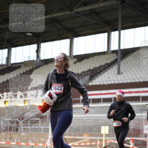 07.12.2025 - St. Pauli X-Mass-Run No. 15 Patografie http://msf.ph/oto/9367274 07.12.2025 11:04:29 Ziel 361, 395, 700, 702, 740, 1643, 1766, 1769, 1852, 2791, 3719 meine-sportfotos.de