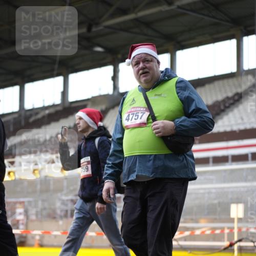 07.12.2025 - St. Pauli X-Mass-Run No. 15 Patografie http://msf.ph/oto/9367353 07.12.2025 10:50:23 Ziel 2250, 2460, 2582, 2583, 2584, 3287, 3291, 4075, 4110, 4111, 4756, 4757, 4759 meine-sportfotos.de