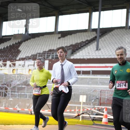 07.12.2025 - St. Pauli X-Mass-Run No. 15 Patografie http://msf.ph/oto/9367401 07.12.2025 10:51:26 Ziel 1047, 2103, 2105, 2327, 2332, 2642, 2643, 2674, 2959 meine-sportfotos.de