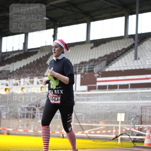 07.12.2025 - St. Pauli X-Mass-Run No. 15 Patografie http://msf.ph/oto/9367407 07.12.2025 10:51:30 Ziel 275, 1047, 2103, 2105, 2327, 2332, 2642, 2643, 2674, 2959, 4862 meine-sportfotos.de