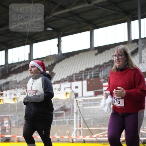 07.12.2025 - St. Pauli X-Mass-Run No. 15 Patografie http://msf.ph/oto/9367414 07.12.2025 10:51:34 Ziel 275, 1047, 2103, 2105, 2327, 2332, 2553, 2642, 2643, 2674, 2959, 4862 meine-sportfotos.de