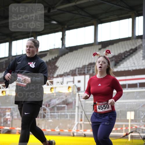 07.12.2025 - St. Pauli X-Mass-Run No. 15 Patografie http://msf.ph/oto/9367436 07.12.2025 10:51:52 Ziel 328, 1964, 1982, 1984, 2165, 2287, 2289, 2592, 2593, 2607, 2836, 2837, 3223, 3228, 4550 meine-sportfotos.de