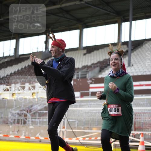 07.12.2025 - St. Pauli X-Mass-Run No. 15 Patografie http://msf.ph/oto/9367455 07.12.2025 10:52:09 Ziel 27, 499, 506, 654, 931, 1098, 2592, 2661, 4797, 4864, 4865, 4866, 4879, 4880 meine-sportfotos.de