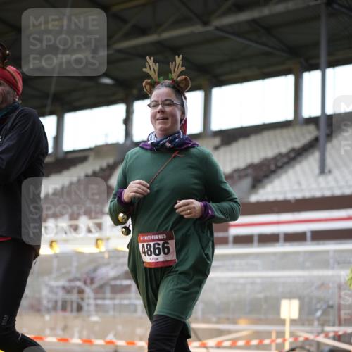 07.12.2025 - St. Pauli X-Mass-Run No. 15 Patografie http://msf.ph/oto/9367456 07.12.2025 10:52:09 Ziel 27, 499, 506, 654, 931, 1098, 2592, 2661, 4797, 4864, 4865, 4866, 4879, 4880 meine-sportfotos.de
