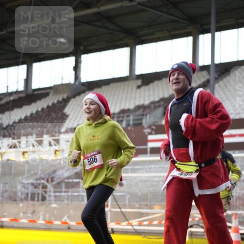 07.12.2025 - St. Pauli X-Mass-Run No. 15 Patografie http://msf.ph/oto/9367459 07.12.2025 10:52:11 Ziel 27, 499, 506, 654, 931, 1098, 2592, 2661, 4797, 4864, 4865, 4866, 4879, 4880 meine-sportfotos.de