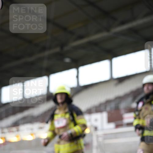 07.12.2025 - St. Pauli X-Mass-Run No. 15 Patografie http://msf.ph/oto/9367463 07.12.2025 10:52:12 Ziel 27, 499, 506, 654, 931, 1098, 2592, 2661, 4797, 4864, 4865, 4866, 4879, 4880, 4882 meine-sportfotos.de