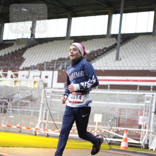 07.12.2025 - St. Pauli X-Mass-Run No. 15 Patografie http://msf.ph/oto/9367514 07.12.2025 10:53:54 Ziel 1478, 4814 meine-sportfotos.de