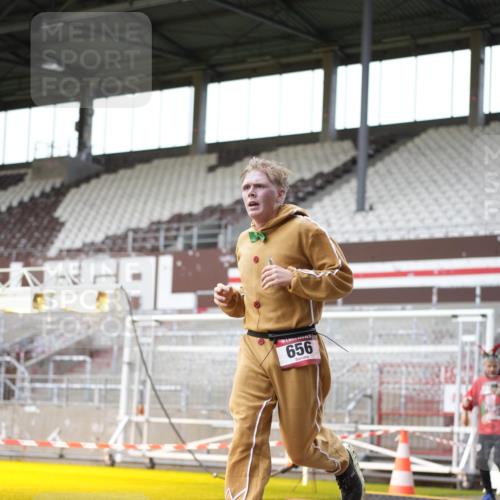 07.12.2025 - St. Pauli X-Mass-Run No. 15 Patografie http://msf.ph/oto/9367518 07.12.2025 10:54:25 Ziel 656, 1177, 1489, 2286, 2328, 2358, 2360, 2832 meine-sportfotos.de