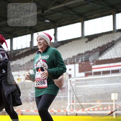 07.12.2025 - St. Pauli X-Mass-Run No. 15 Patografie http://msf.ph/oto/9367529 07.12.2025 10:54:30 Ziel 656, 1177, 1489, 2286, 2328, 2358, 2360, 2832, 3391, 3437 meine-sportfotos.de