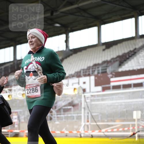 07.12.2025 - St. Pauli X-Mass-Run No. 15 Patografie http://msf.ph/oto/9367530 07.12.2025 10:54:30 Ziel 656, 1177, 1489, 2286, 2328, 2358, 2360, 2832, 3391, 3437 meine-sportfotos.de