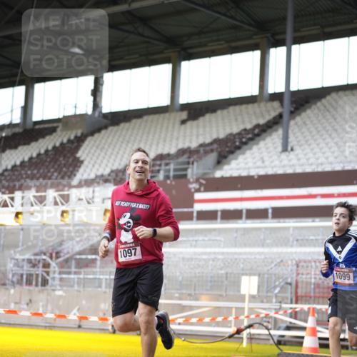 07.12.2025 - St. Pauli X-Mass-Run No. 15 Patografie http://msf.ph/oto/9367592 07.12.2025 10:57:04 Ziel 280, 566, 763, 1097, 1099, 1203, 3275, 4799 meine-sportfotos.de