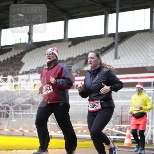 07.12.2025 - St. Pauli X-Mass-Run No. 15 Patografie http://msf.ph/oto/9367597 07.12.2025 10:57:10 Ziel 130, 251, 280, 773, 1097, 1099, 1387, 2665, 3064, 3067 meine-sportfotos.de