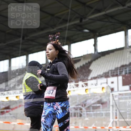 07.12.2025 - St. Pauli X-Mass-Run No. 15 Patografie http://msf.ph/oto/9367605 07.12.2025 10:57:14 Ziel 130, 251, 280, 773, 1097, 1099, 1387, 2290, 2296, 2297, 2298, 2665, 3064, 3067 meine-sportfotos.de