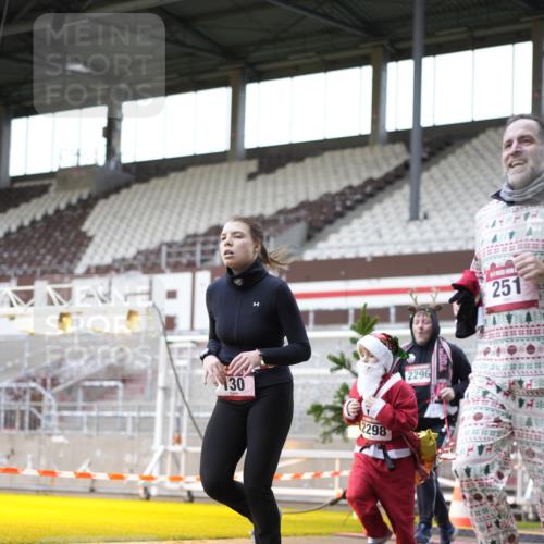 07.12.2025 - St. Pauli X-Mass-Run No. 15 Patografie http://msf.ph/oto/9367607 07.12.2025 10:57:16 Ziel 130, 251, 280, 773, 994, 1097, 1099, 1387, 2290, 2296, 2297, 2298, 2665, 3064, 3067 meine-sportfotos.de