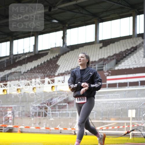07.12.2025 - St. Pauli X-Mass-Run No. 15 Patografie http://msf.ph/oto/9367623 07.12.2025 10:57:54 Ziel 43, 75, 170, 234, 1390, 1690 meine-sportfotos.de