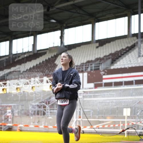 07.12.2025 - St. Pauli X-Mass-Run No. 15 Patografie http://msf.ph/oto/9367624 07.12.2025 10:57:54 Ziel 43, 75, 170, 234, 1390, 1690 meine-sportfotos.de