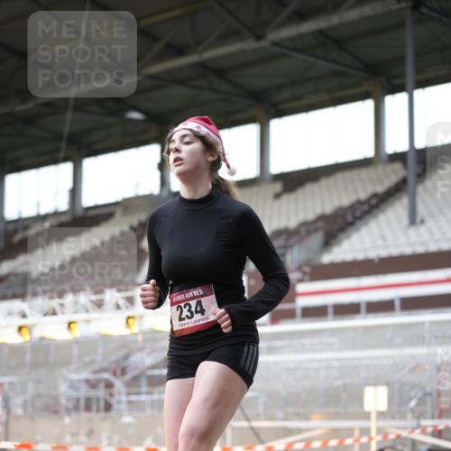 07.12.2025 - St. Pauli X-Mass-Run No. 15 Patografie http://msf.ph/oto/9367627 07.12.2025 10:57:56 Ziel 43, 75, 170, 234, 1690 meine-sportfotos.de