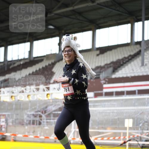 07.12.2025 - St. Pauli X-Mass-Run No. 15 Patografie http://msf.ph/oto/9367633 07.12.2025 10:58:06 Ziel 43, 75, 234, 761, 1690 meine-sportfotos.de