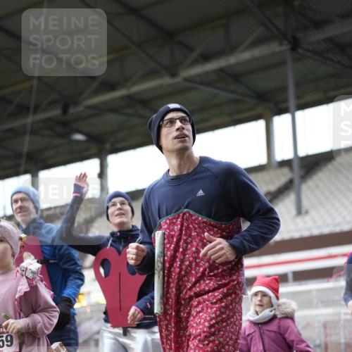 07.12.2025 - St. Pauli X-Mass-Run No. 15 Patografie http://msf.ph/oto/9367654 07.12.2025 10:58:49 Ziel 7, 606, 907, 941, 1160, 1174, 1451, 1453, 1456, 1458, 1459, 1476, 2130, 2131 meine-sportfotos.de