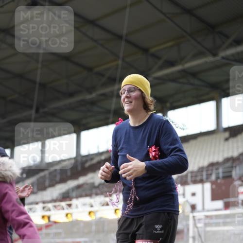 07.12.2025 - St. Pauli X-Mass-Run No. 15 Patografie http://msf.ph/oto/9367656 07.12.2025 10:58:50 Ziel 7, 606, 907, 941, 1160, 1174, 1451, 1453, 1456, 1458, 1459, 1476, 2130, 2131 meine-sportfotos.de