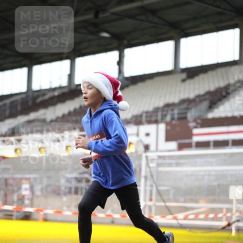 07.12.2025 - St. Pauli X-Mass-Run No. 15 Patografie http://msf.ph/oto/9367667 07.12.2025 10:59:06 Ziel 242, 582, 1508, 2503, 2772 meine-sportfotos.de