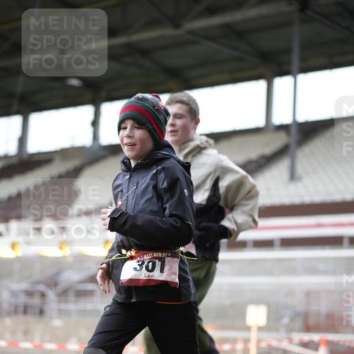 07.12.2025 - St. Pauli X-Mass-Run No. 15 Patografie http://msf.ph/oto/9367686 07.12.2025 10:59:30 Ziel 301, 306, 420, 1826, 2721, 2727, 4128 meine-sportfotos.de
