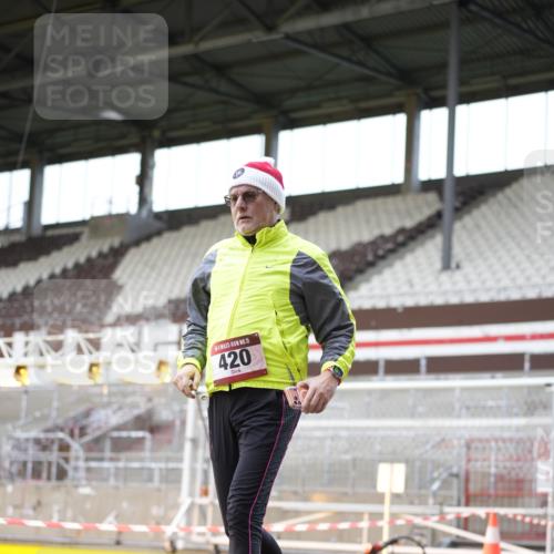 07.12.2025 - St. Pauli X-Mass-Run No. 15 Patografie http://msf.ph/oto/9367690 07.12.2025 10:59:32 Ziel 301, 306, 420, 1826, 4128 meine-sportfotos.de