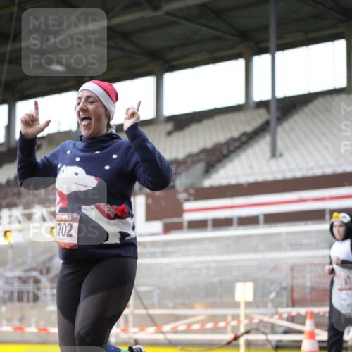 07.12.2025 - St. Pauli X-Mass-Run No. 15 Patografie http://msf.ph/oto/9367701 07.12.2025 10:59:59 Ziel 529, 1482, 1558, 1702, 3586 meine-sportfotos.de