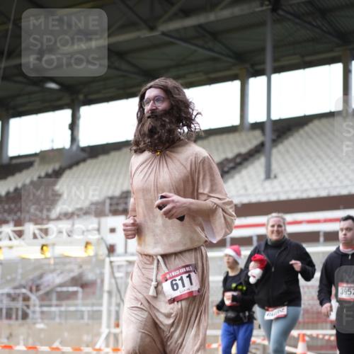 07.12.2025 - St. Pauli X-Mass-Run No. 15 Patografie http://msf.ph/oto/9367719 07.12.2025 11:00:23 Ziel 225, 435, 440, 611, 985, 988, 1721, 3952, 4478, 4793 meine-sportfotos.de