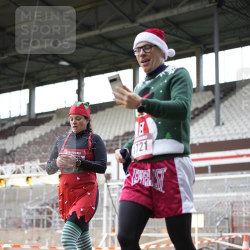 07.12.2025 - St. Pauli X-Mass-Run No. 15 Patografie http://msf.ph/oto/9367727 07.12.2025 11:00:26 Ziel 225, 410, 435, 439, 440, 611, 985, 988, 1721, 3952, 4478, 4793 meine-sportfotos.de